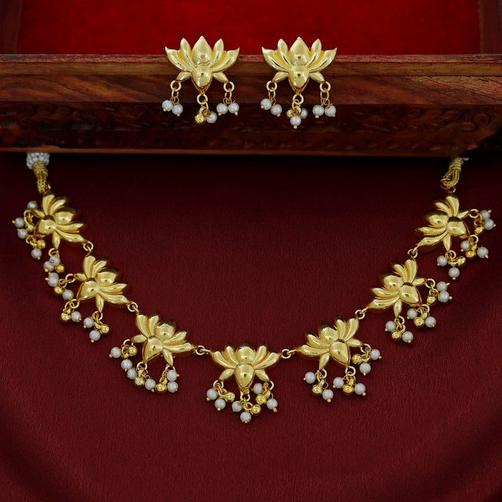 Srinika Lotus Pearl Short Neckpiece With Earring