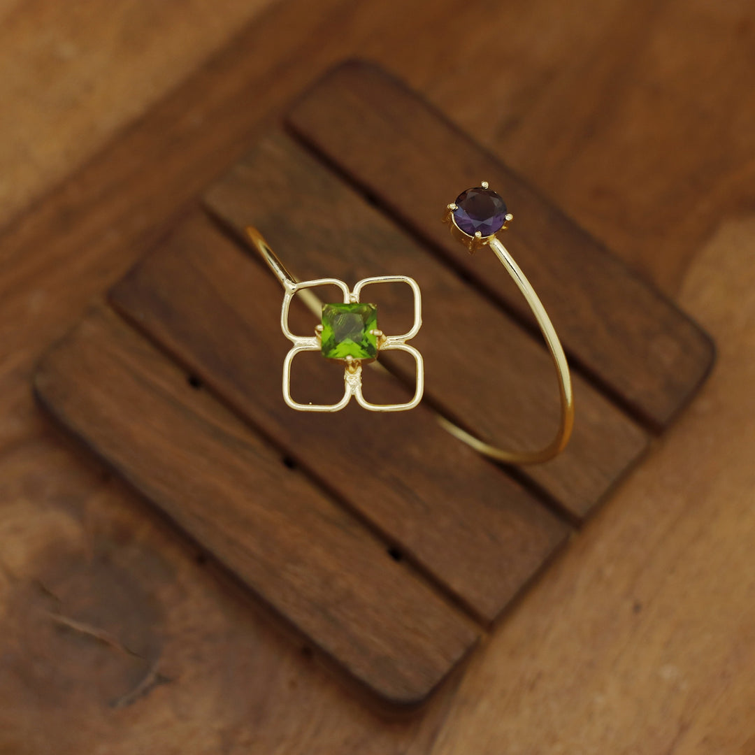 Dione Glossy Square Round Claw Bangle