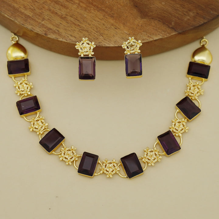 Royal Sparkle Neckpiece Plus Stud
