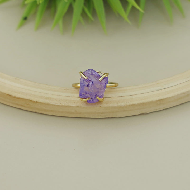 Dilrupa Raw Stone Ring