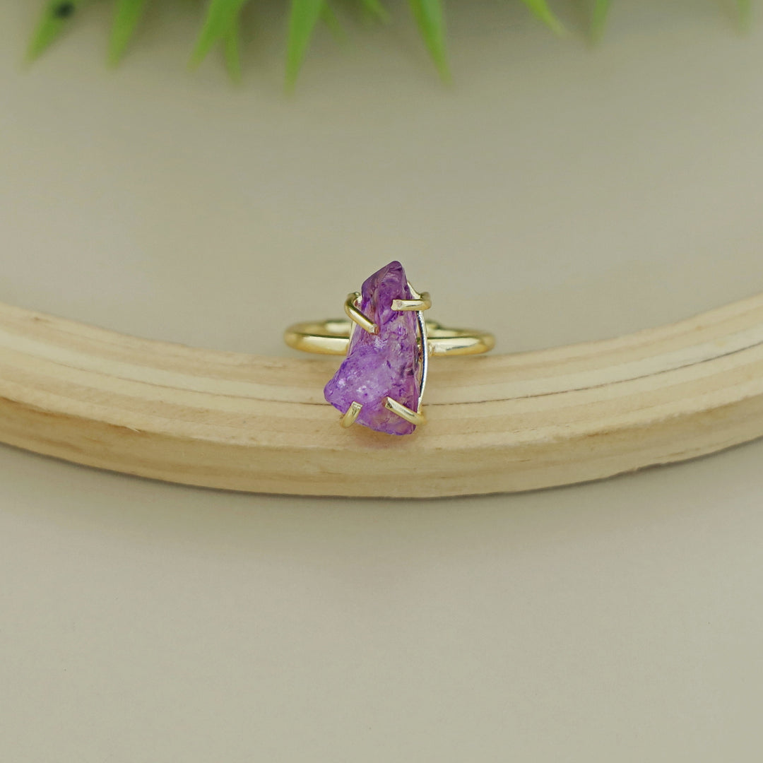 Dilrupa Raw Stone Ring