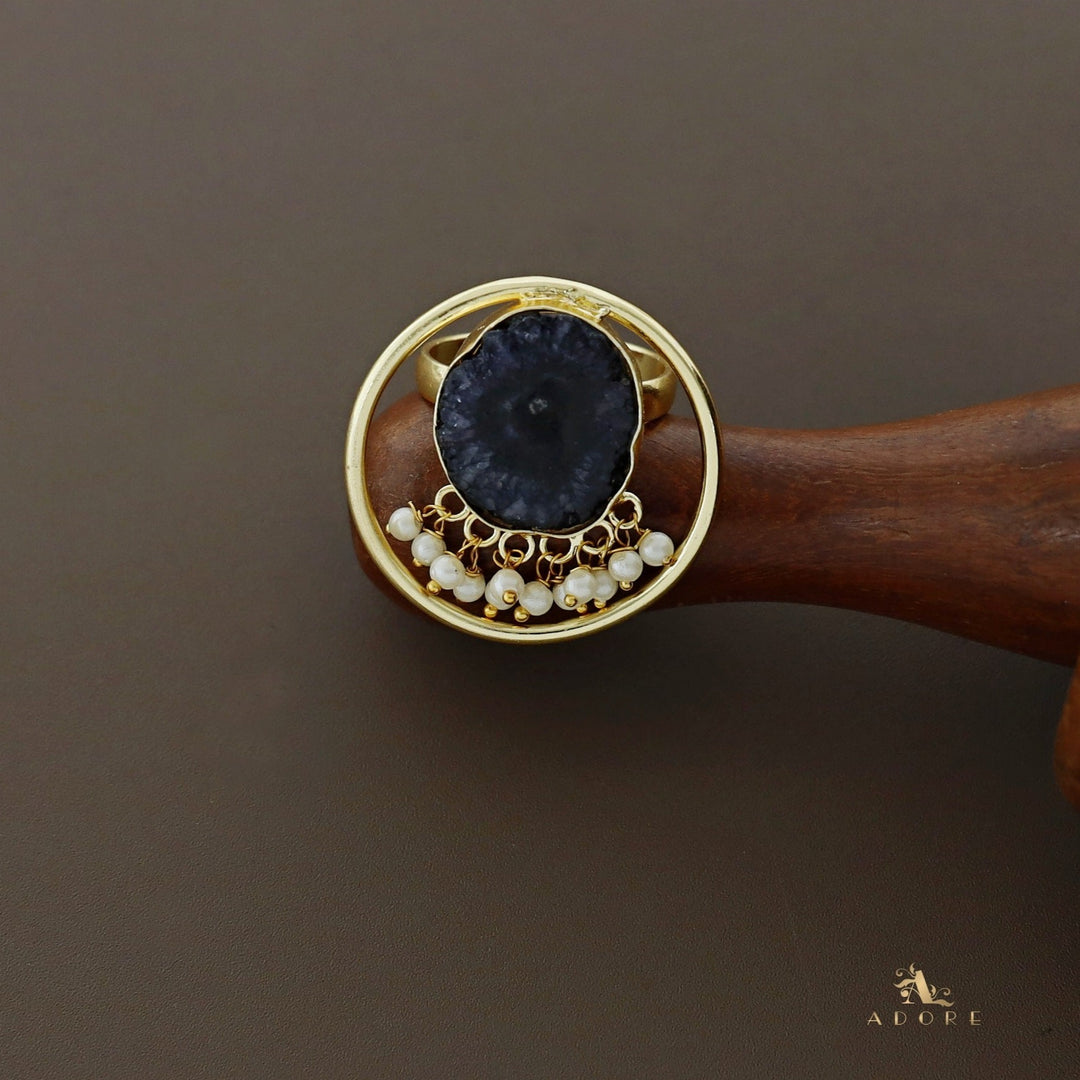 Mihika Round Agate with Pearl Ring