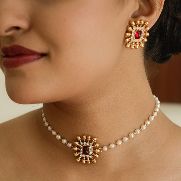 Chathurmukhi 1 Layer White Pearl Choker With Earring