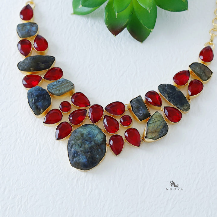 Elrasa Neckpiece