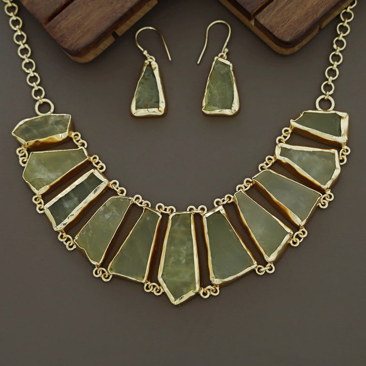 Bellavo Raw Stone Neckpiece With Earring