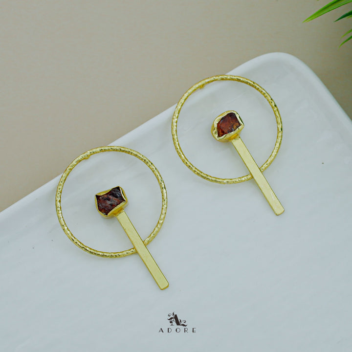 Ornae Golden Stick Round Raw Stone Earring