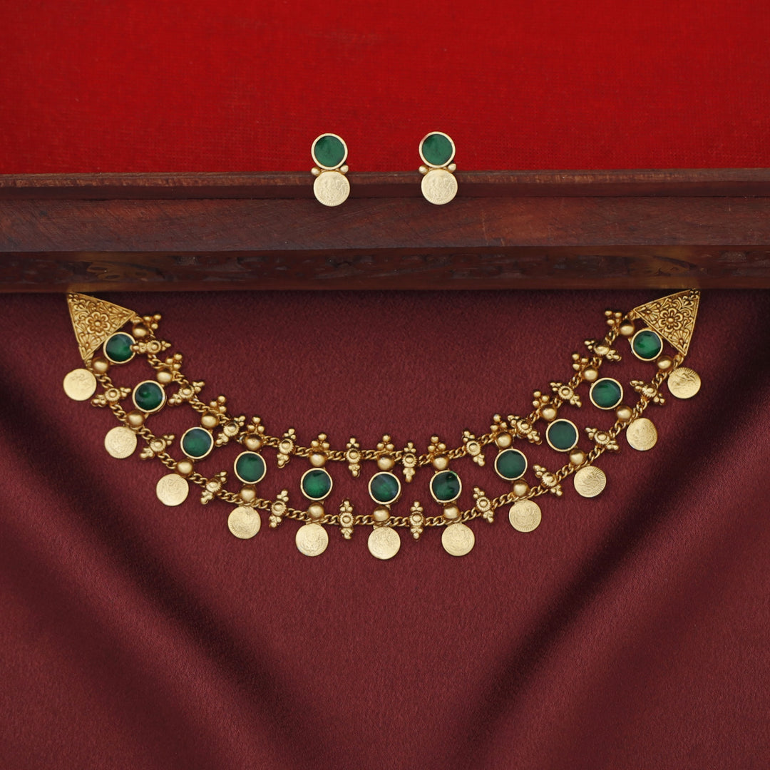Jyotirmayee Mini Kashi Circle Enamel Choker With Earring