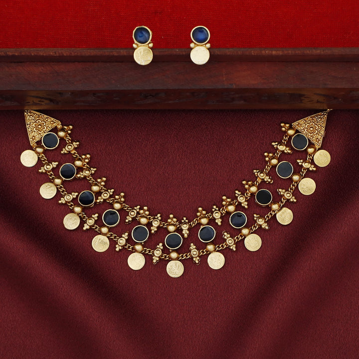 Jyotirmayee Mini Kashi Circle Enamel Choker With Earring