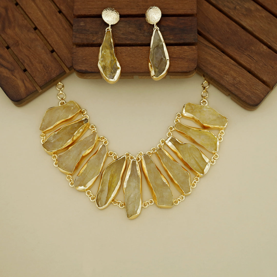 Piera Raw Stone Neckpiece With Earring