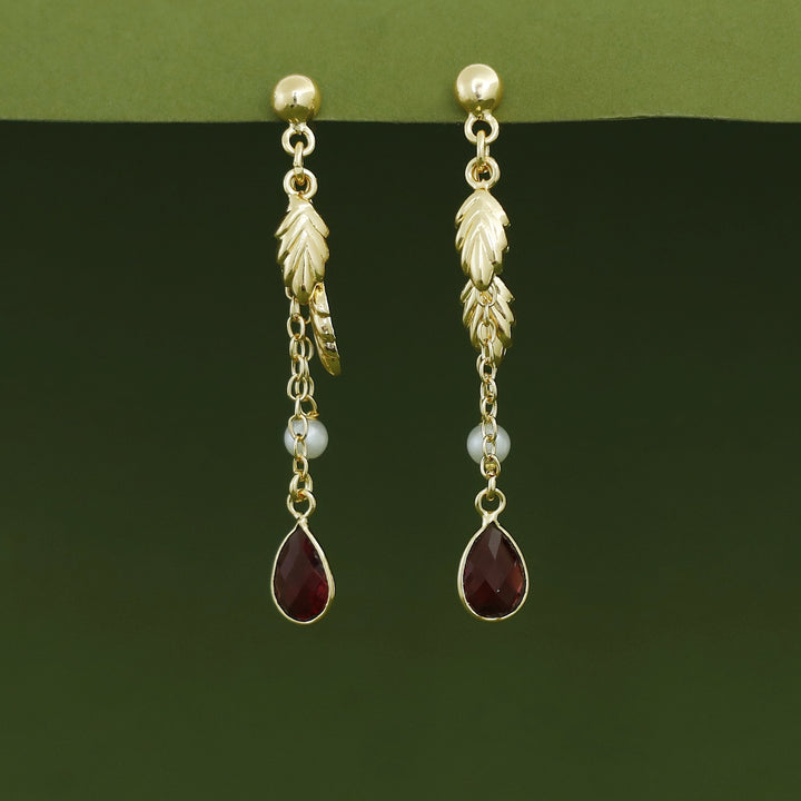 Merceralna Golden Dual Leafy Glossy Pearl Earring