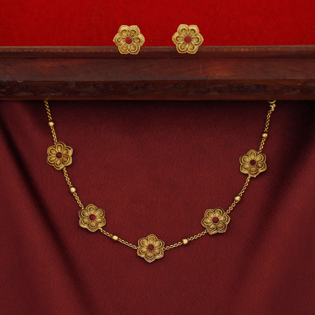 Prathima 5 Flower Golden Ball Short Neckpiece With Earring
