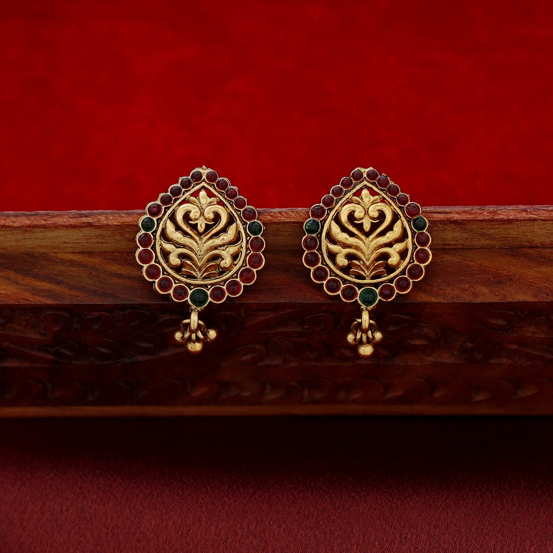 Vedansha Long Haram Neckpiece With Earring