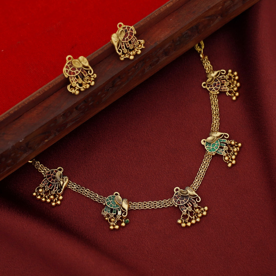 Pallavini 5 Airavat Choker/Short Neckpiece With Earring