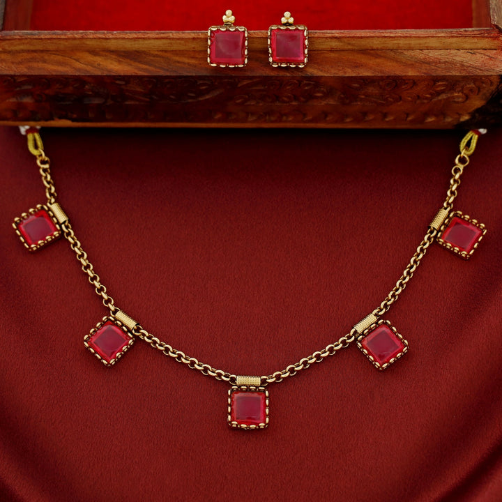 Kareena 5 Kemp Stone Short Neckpiece With Stud