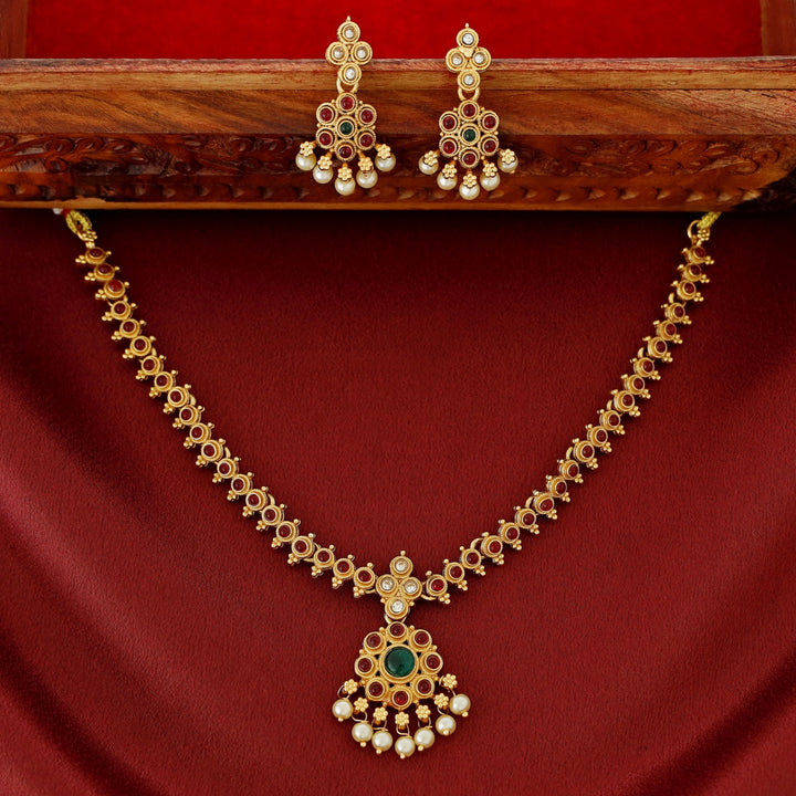 Shaurya Floral Pearl Short Neckpiece