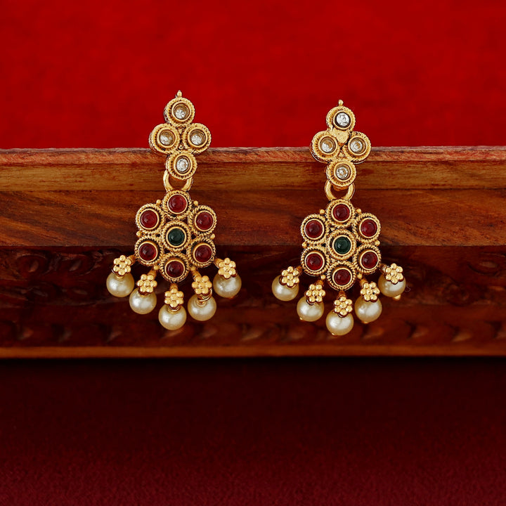 Shaurya Floral Pearl Short Neckpiece