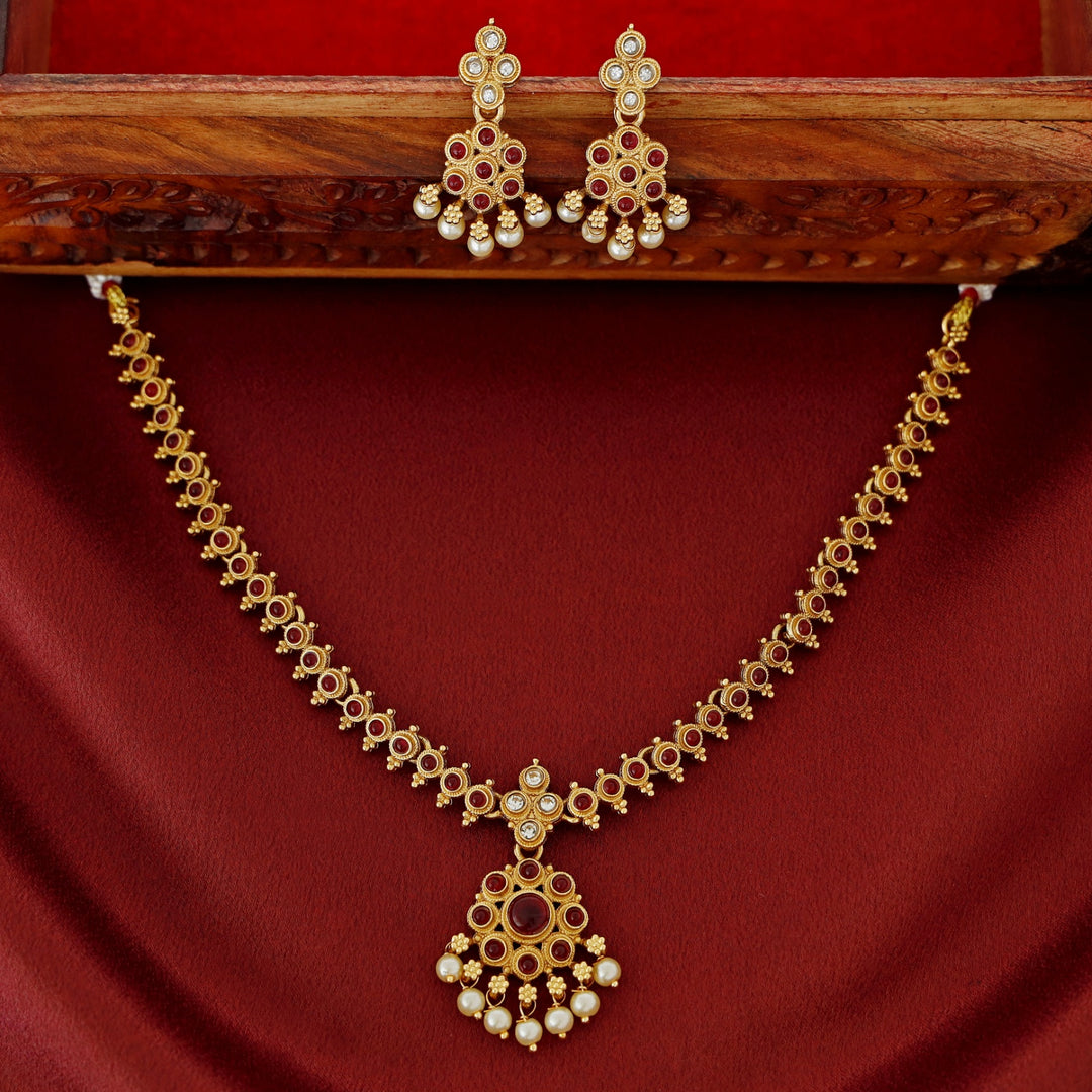 Shaurya Floral Pearl Short Neckpiece