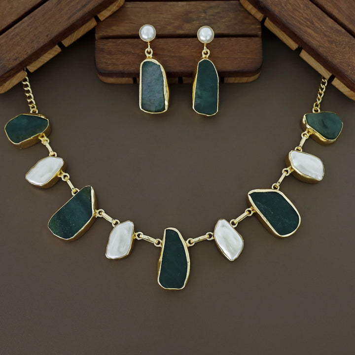 Celeste Raw stone Baroque Short Neckpiece with Earring