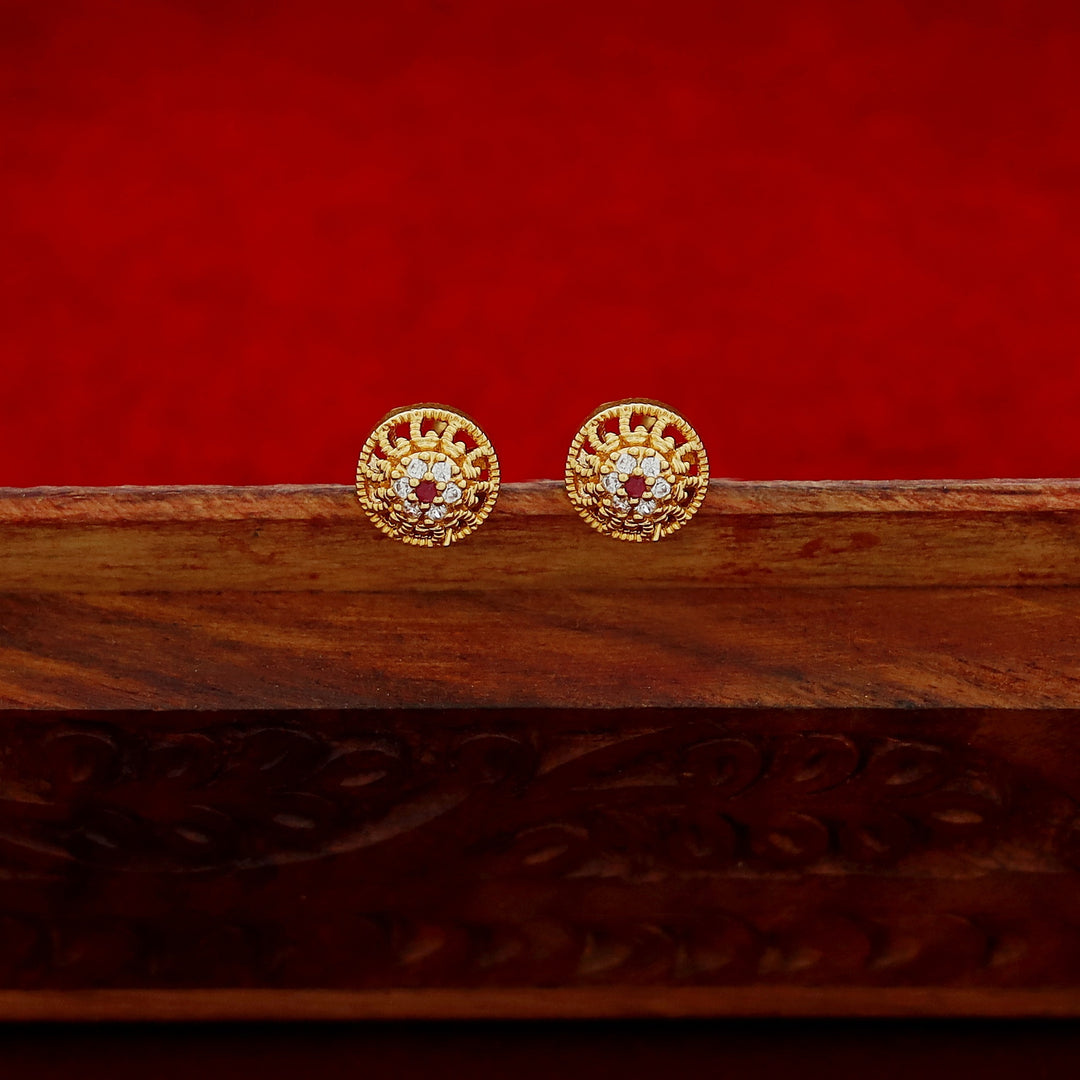 Golden Flower Suqare Short Neckpiece With Stud