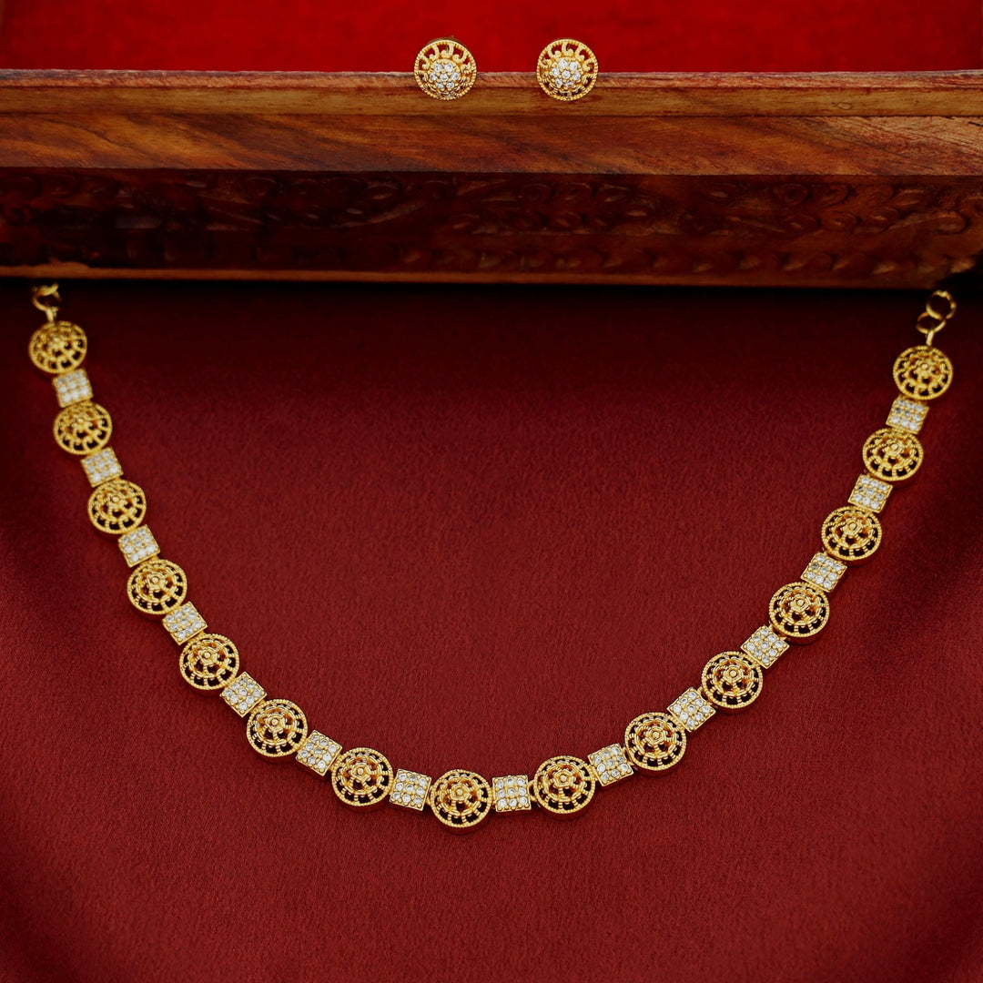 Golden Flower Suqare Short Neckpiece With Stud