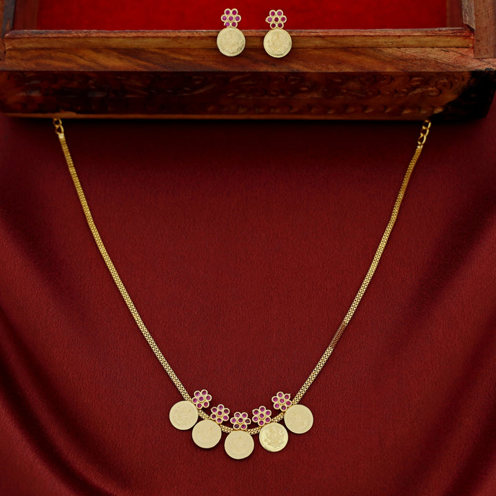 Golden Floral Five Kashi Neckpiece with Earring