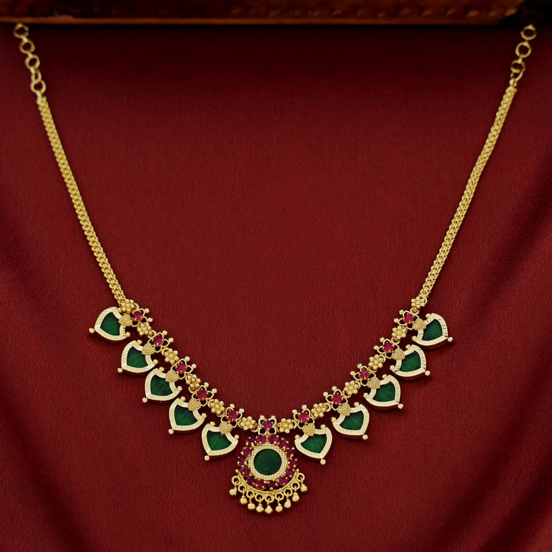 Jahnavi Palakka Short Neckpiece