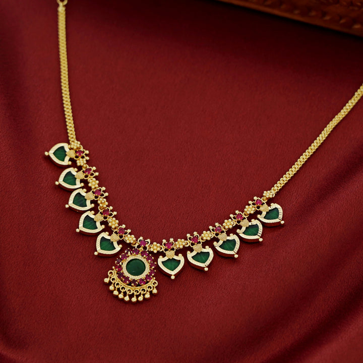 Jahnavi Palakka Short Neckpiece