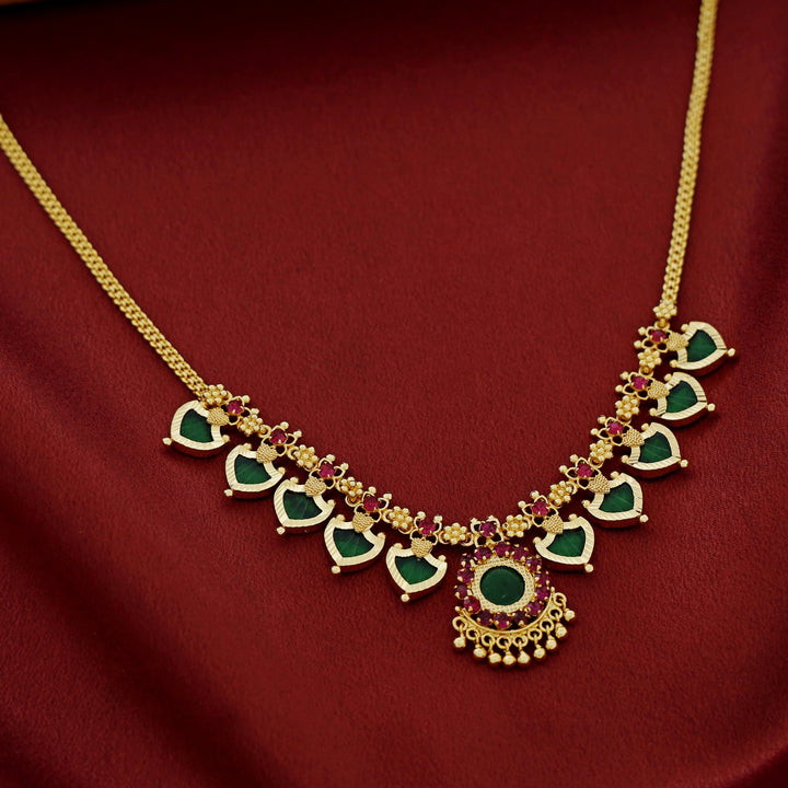 Jahnavi Palakka Short Neckpiece
