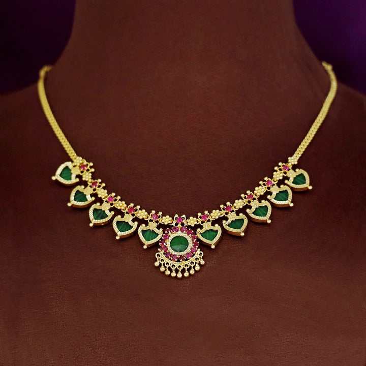 Jahnavi Palakka Short Neckpiece