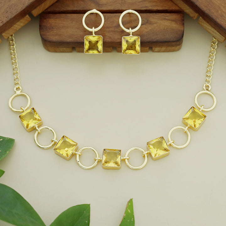 Glossy Anayra Golden Circle And Square Neckpiece With Earring