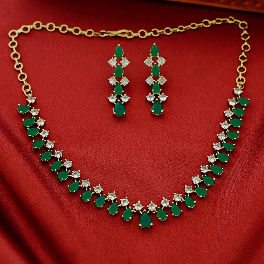 Leilani Claw Glossy Drop Short Neckpiece With Earring