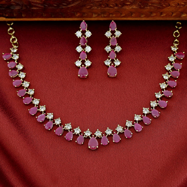 Leilani Claw Glossy Drop Short Neckpiece With Earring