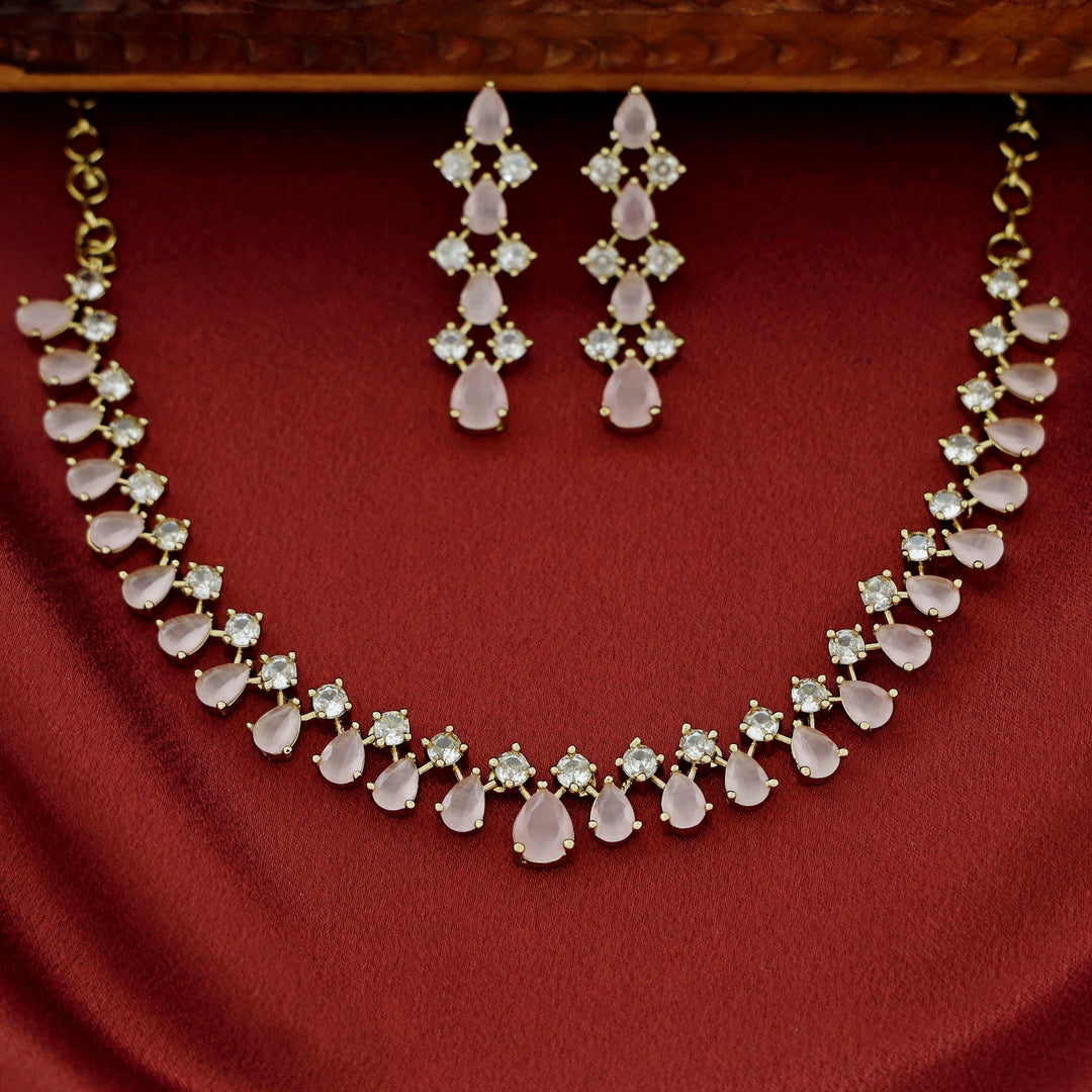 Leilani Claw Glossy Drop Short Neckpiece With Earring