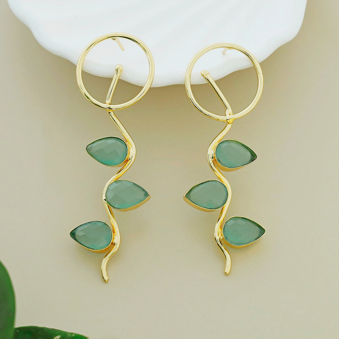 Sadie Golden Circle Glossy Leaf Earring