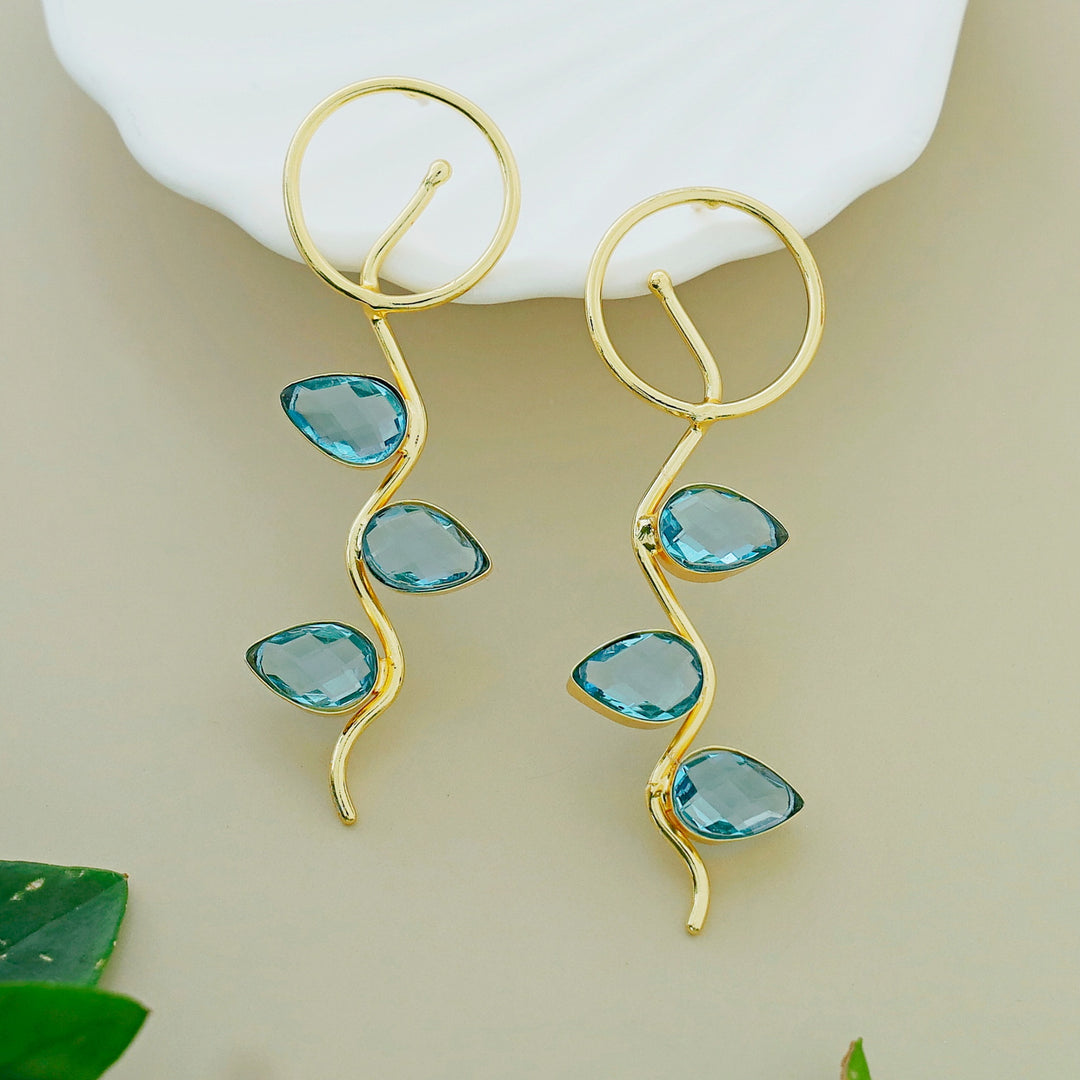 Sadie Golden Circle Glossy Leaf Earring