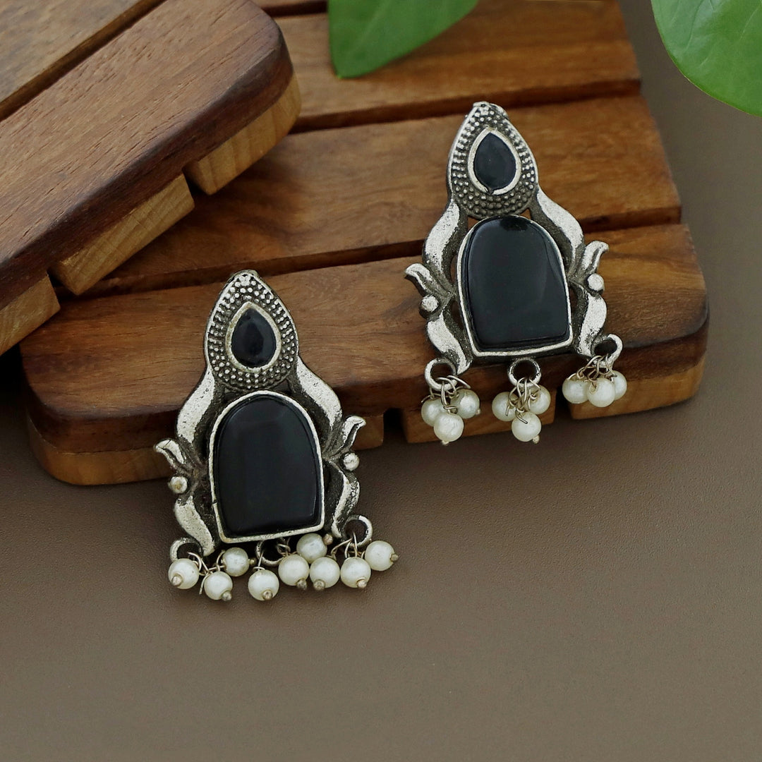 Melody Pearl Glossy Earring