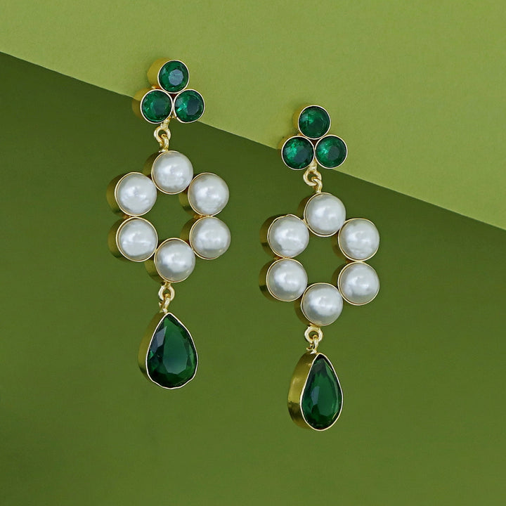 Izaan Glossy Drop Pearl Flower Earring