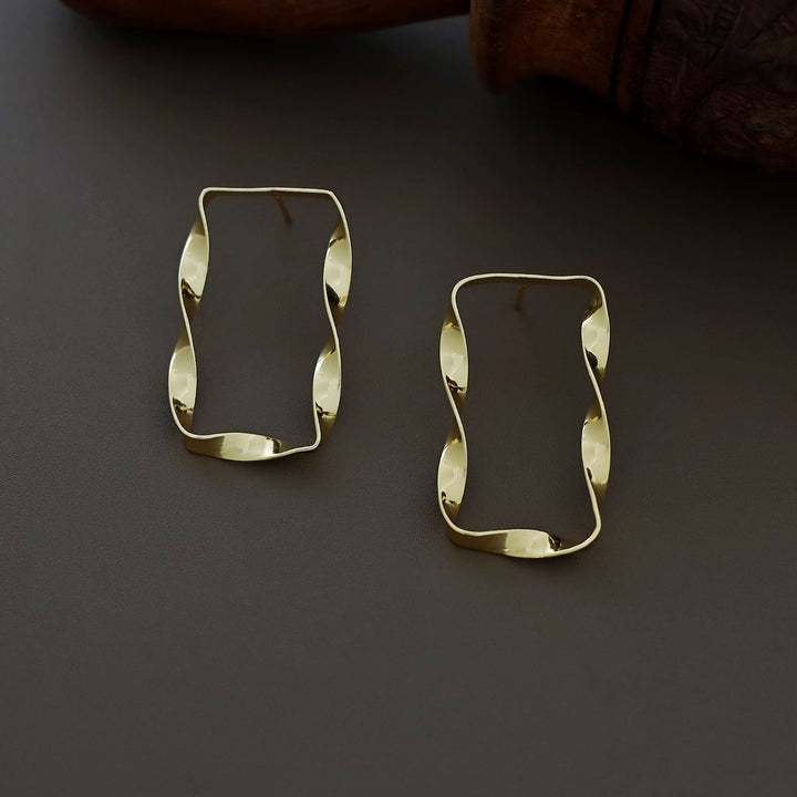 Reinaa Golden Twisted Rectangle Earring