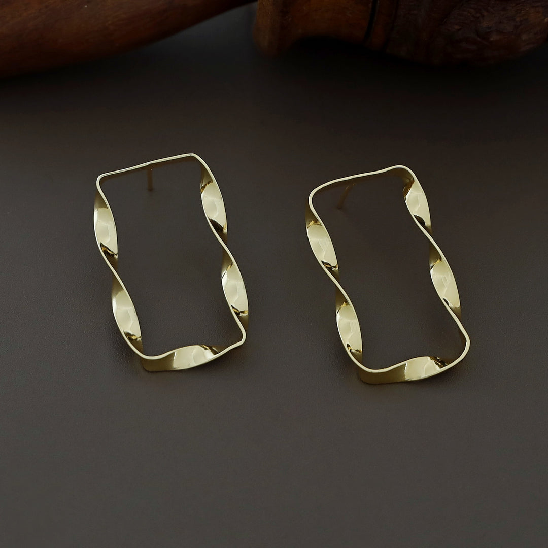 Reinaa Golden Twisted Rectangle Earring