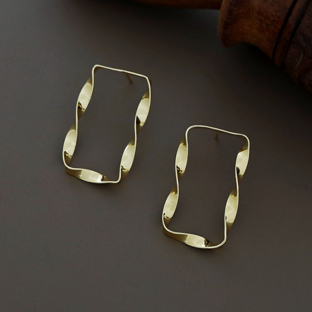Reinaa Golden Twisted Rectangle Earring