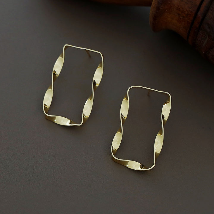 Reinaa Golden Twisted Rectangle Earring