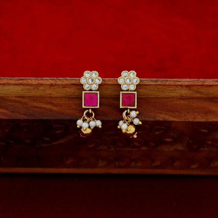 Chinta Floral Jadau Kundan Short Neckpiece With Earring