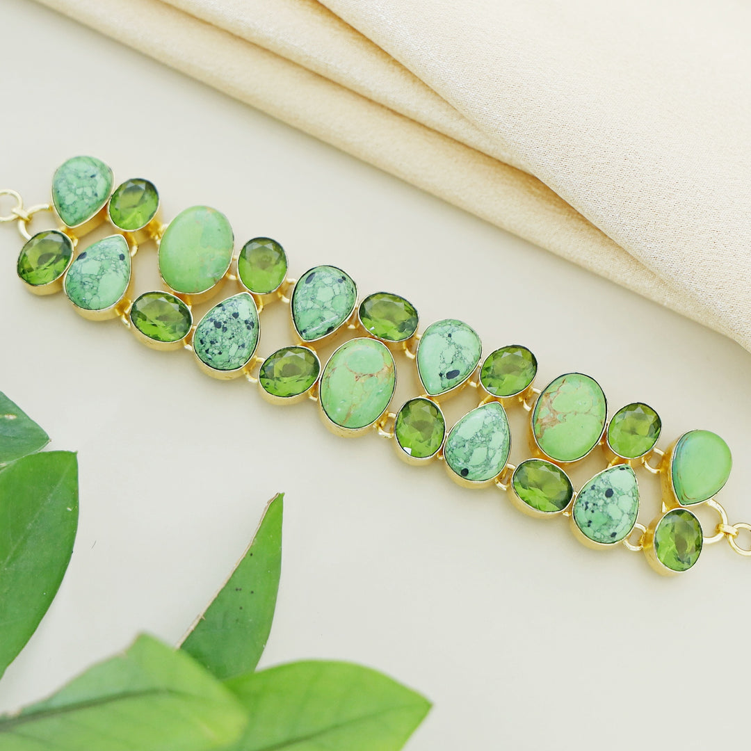 Shovia Choker