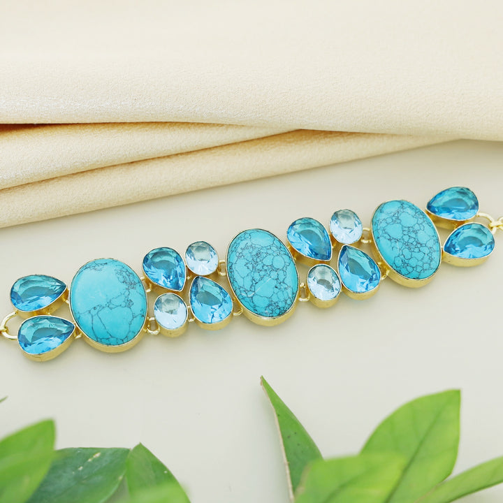 Flavina Choker