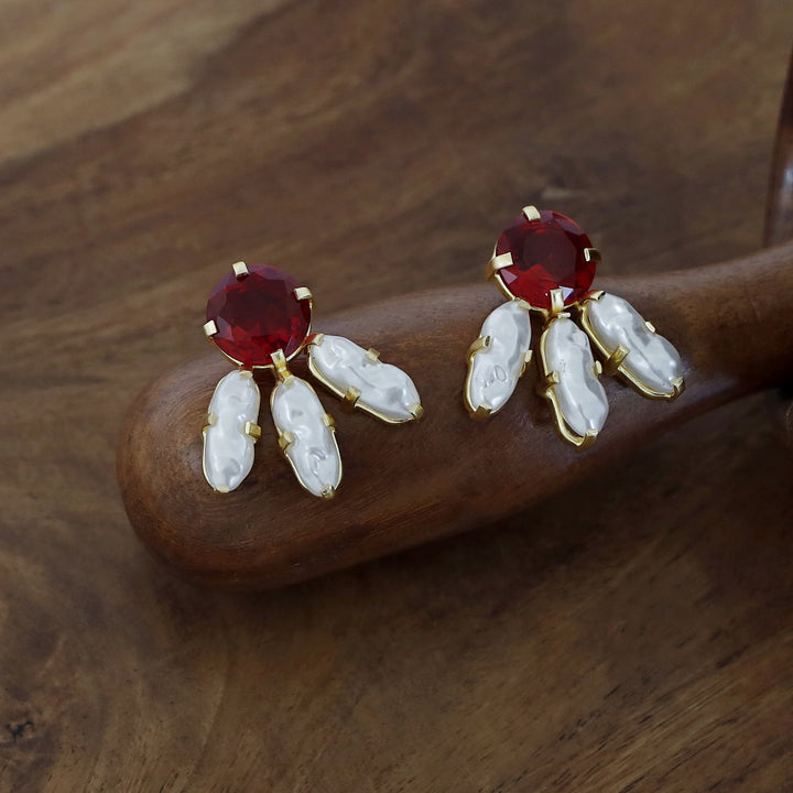 Emery Glossy Circle And Tri Baroque Earring