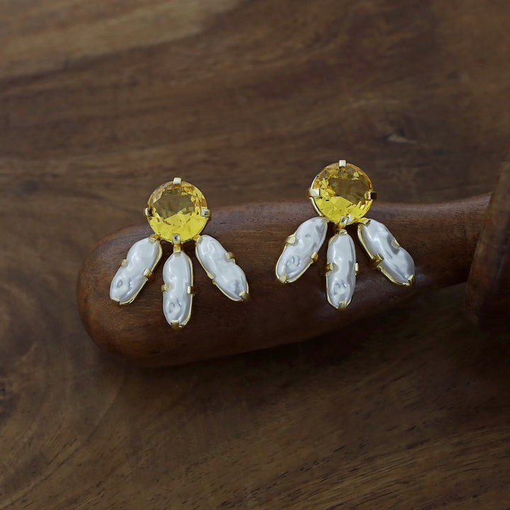 Emery Glossy Circle And Tri Baroque Earring