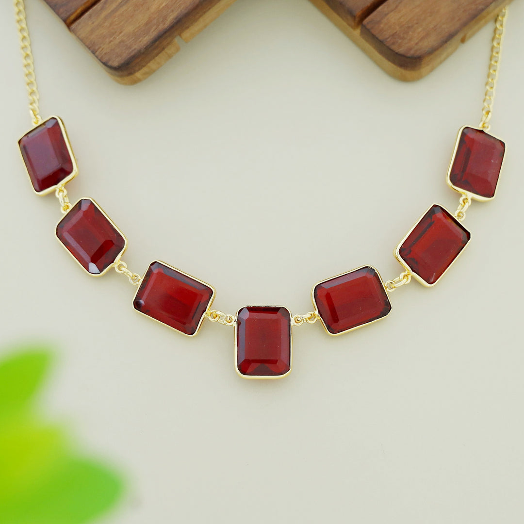 Zenia Rectangle Glossy Neckpiece