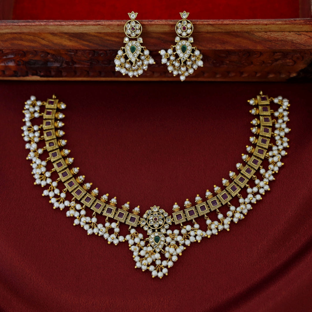 Premium Akanshi Pearl Bridal Short Neckpiece With Earring