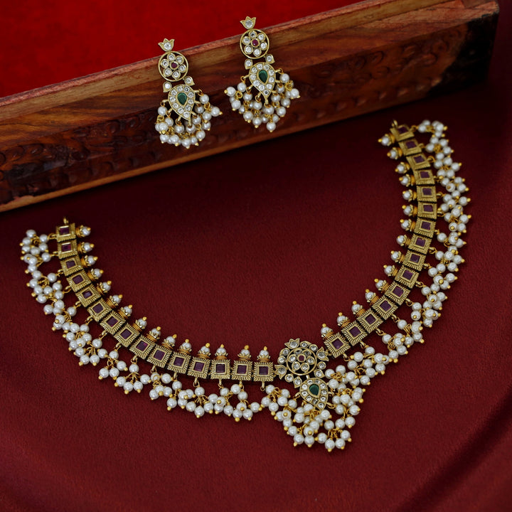 Premium Akanshi Pearl Bridal Short Neckpiece With Earring