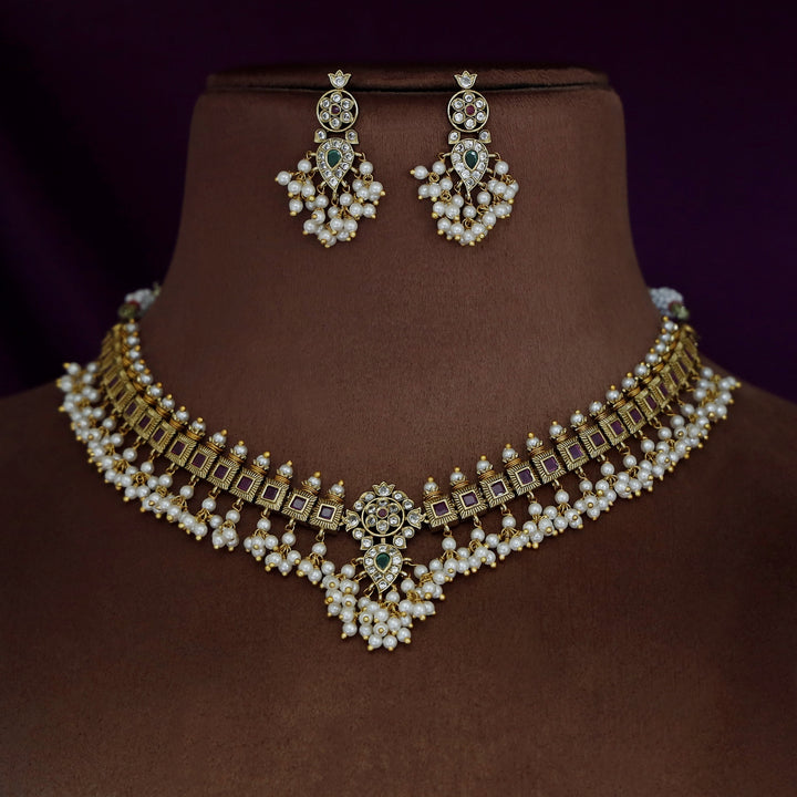 Premium Akanshi Pearl Bridal Short Neckpiece With Earring